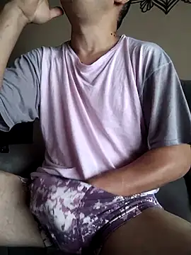 Snapshot of LuqenZo chatting on 03/28/26, 12:49 LuqenZo online show from 03/28/26, 12:49