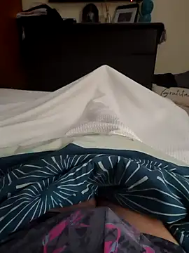 Snapshot of LuqenZo chatting on 04/09/26, 02:33 LuqenZo online show from 04/09/26, 02:33