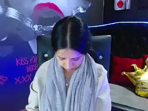 Snapshot of VALERY_MEER chatting on 12/09/24, 11:47 VALERY MEER online show from 12/09/24, 11:47