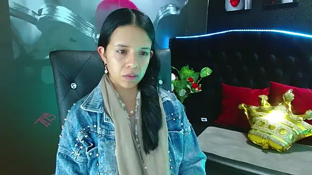 Snapshot of VALERY_MEER chatting on 12/16/24, 11:33 VALERY MEER online show from 12/16/24, 11:33