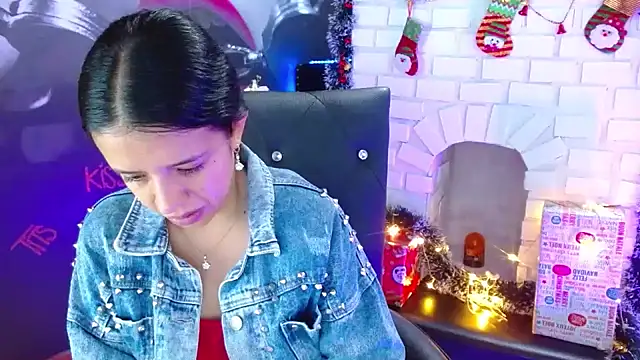 Snapshot of VALERY_MEER chatting on 12/21/24, 12:49 VALERY MEER online show from 12/21/24, 12:49