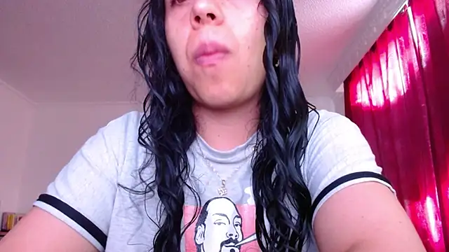 Snapshot of VALERY_MEER chatting on 07/08/26, 12:20 VALERY MEER online show from 07/08/26, 12:20