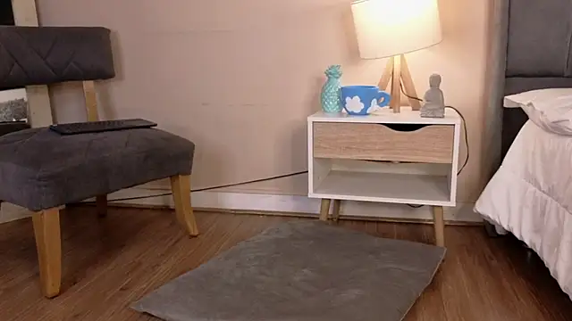 MiaFranklyn online show from 03/05/25, 04:35