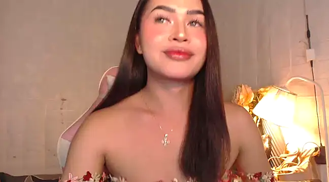 Snapshot of Ashely_Lewis chatting on 01/07/25, 11:58 Ashely Lewis online show from 01/07/25, 11:58