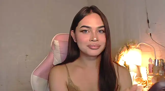 Snapshot of Ashely_Lewis chatting on 02/01/25, 02:02 Ashely Lewis online show from 02/01/25, 02:02