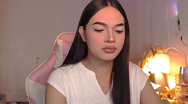 Snapshot of Ashely_Lewis chatting on 02/04/25, 12:33 Ashely Lewis online show from 02/04/25, 12:33