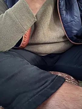 Snapshot of debu46 chatting on 12/19/24, 09:18 debu46 online show from 12/19/24, 09:18