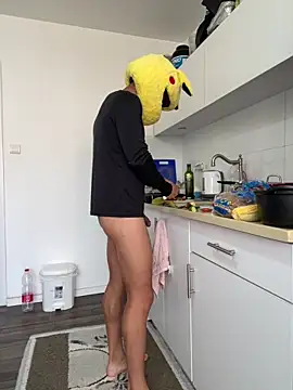 Snapshot of Fitnessboysexy chatting on 12/20/25, 06:53 Fitnessboysexy online show from 12/20/25, 06:53