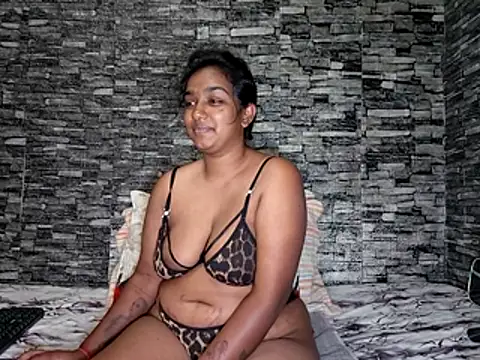 Snapshot of Xindias_fantasyX chatting on 05/26/26, 06:37 Xindias fantasyX online show from 05/26/26, 06:37