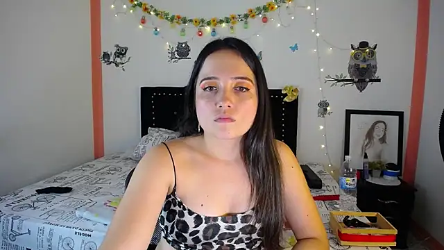 Snapshot of naughty_girl_4u chatting on 01/31/25, 10:21 naughty girl 4u online show from 01/31/25, 10:21