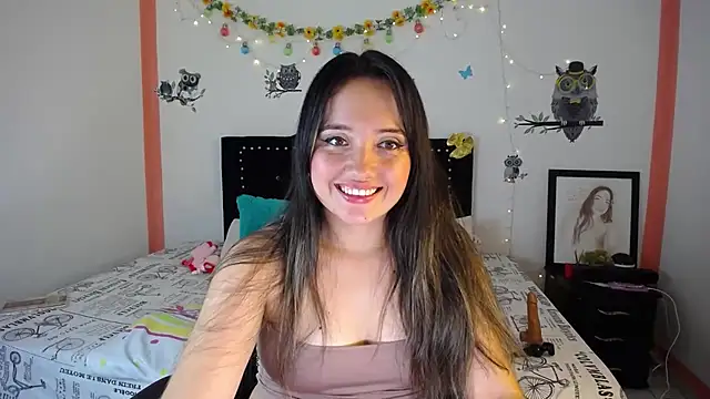 Snapshot of naughty_girl_4u chatting on 02/03/25, 06:39 naughty girl 4u online show from 02/03/25, 06:39