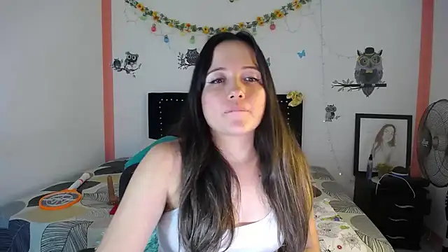 Snapshot of naughty_girl_4u chatting on 03/05/25, 07:49 naughty girl 4u online show from 03/05/25, 07:49