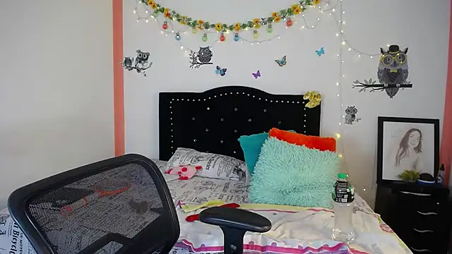 Snapshot of naughty_girl_4u chatting on 03/13/25, 11:05 naughty girl 4u online show from 03/13/25, 11:05