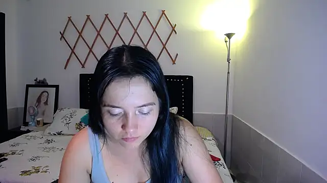 Snapshot of naughty_girl_4u chatting on 09/16/25, 08:32 naughty girl 4u online show from 09/16/25, 08:32