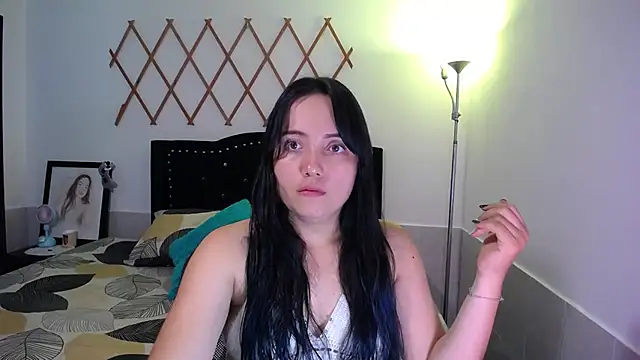 Snapshot of naughty_girl_4u chatting on 09/26/25, 12:47 naughty girl 4u online show from 09/26/25, 12:47