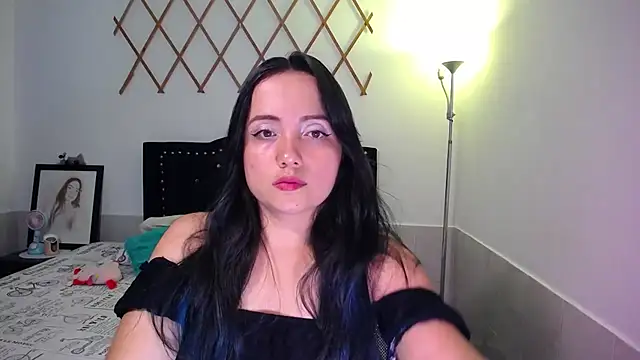 Snapshot of naughty_girl_4u chatting on 09/30/25, 08:36 naughty girl 4u online show from 09/30/25, 08:36