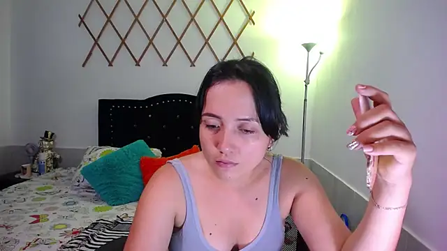 Snapshot of naughty_girl_4u chatting on 10/16/25, 08:21 naughty girl 4u online show from 10/16/25, 08:21