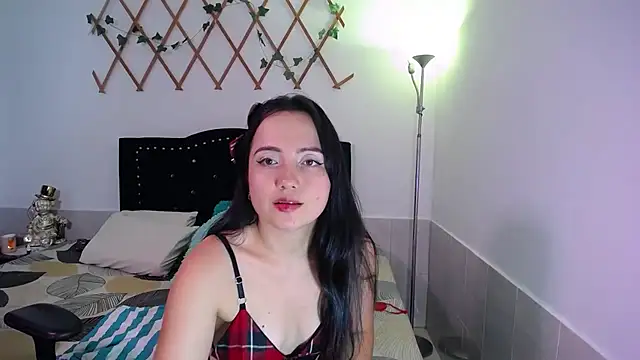 Snapshot of naughty_girl_4u chatting on 10/31/25, 07:04 naughty girl 4u online show from 10/31/25, 07:04