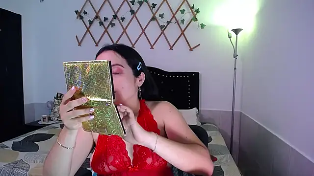 Snapshot of naughty_girl_4u chatting on 11/05/25, 07:36 naughty girl 4u online show from 11/05/25, 07:36