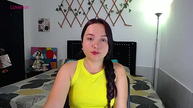 Snapshot of naughty_girl_4u chatting on 07/06/26, 08:00 naughty girl 4u online show from 07/06/26, 08:00