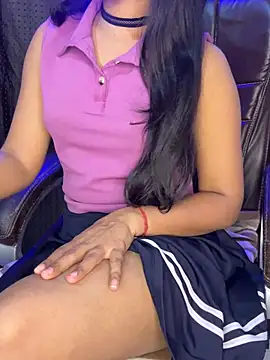 Snapshot of SCHOOL_Girl_0 chatting on 12/11/24, 11:41 SCHOOL Girl 0 online show from 12/11/24, 11:41