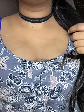 Snapshot of SCHOOL_Girl_0 chatting on 09/24/25, 05:05 SCHOOL Girl 0 online show from 09/24/25, 05:05