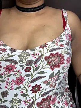 Snapshot of SCHOOL_Girl_0 chatting on 09/26/25, 01:53 SCHOOL Girl 0 online show from 09/26/25, 01:53