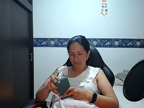 sharoon cheerry online show from 09/10/25, 09:53