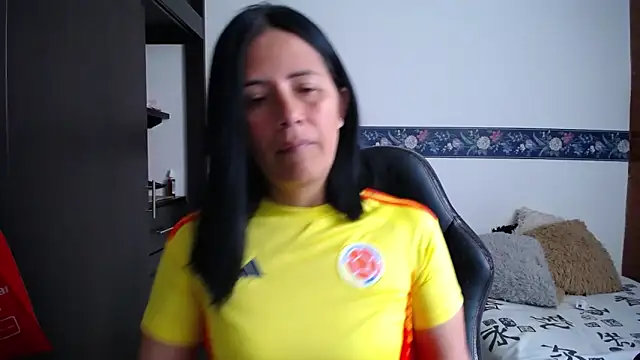 sharoon cheerry online show from 11/18/25, 03:16