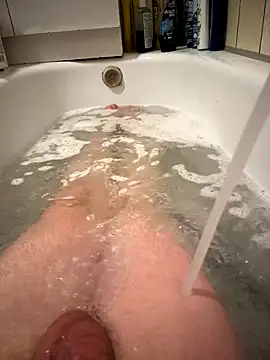 Snapshot of David19932908 chatting on 09/29/25, 04:45 David19932908 online show from 09/29/25, 04:45