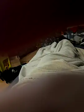 Snapshot of David19932908 chatting on 10/06/25, 07:44 David19932908 online show from 10/06/25, 07:44