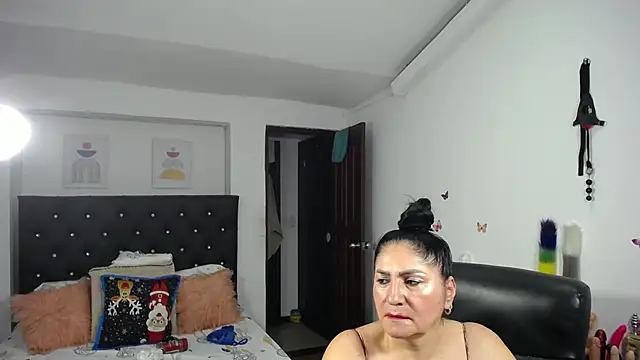 mature bigboobs10 online show from 01/24/25, 10:43