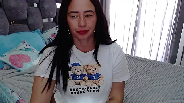 sara hott 1 online show from 09/23/25, 08:34