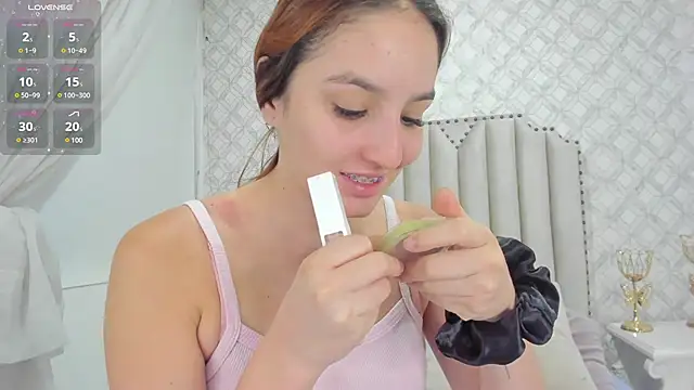 Pia Johnson  online show from 02/17/25, 11:55