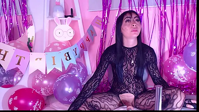 Snapshot of Sweet_Susie_ chatting on 11/18/25, 08:57 Sweet Susie online show from 11/18/25, 08:57