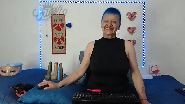 Snapshot of loquitaqueen011 chatting on 03/07/25, 07:16 loquitaqueen011 online show from 03/07/25, 07:16