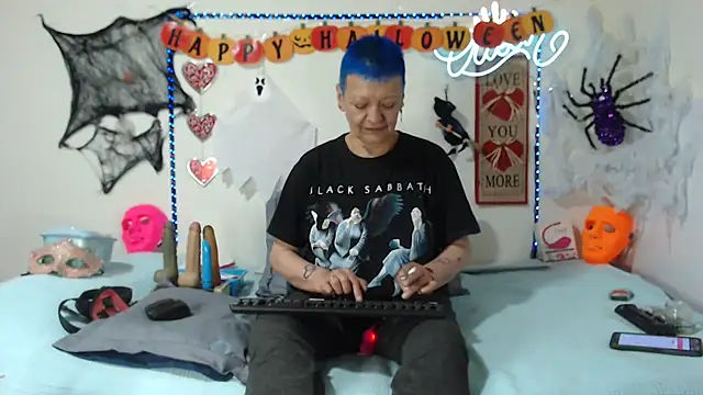 Snapshot of loquitaqueen011 chatting on 10/13/25, 08:53 loquitaqueen011 online show from 10/13/25, 08:53