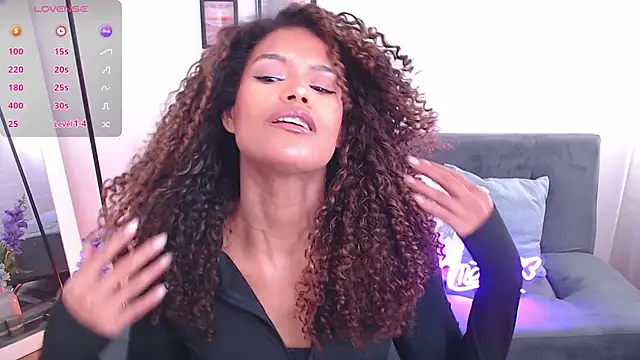 Snapshot of Amelia_bss chatting on 01/22/25, 01:42 Amelia bss online show from 01/22/25, 01:42