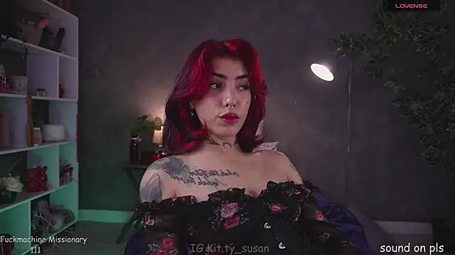 Snapshot of kitty_pruu chatting on 06/24/26, 11:37 kitty pruu online show from 06/24/26, 11:37