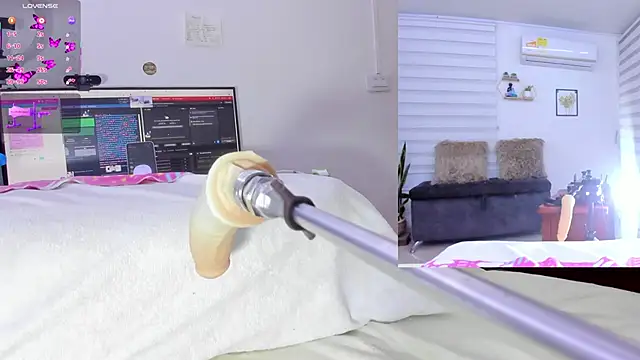 Snapshot of Soraya_Davis chatting on 09/19/25, 09:22 Soraya Davis online show from 09/19/25, 09:22