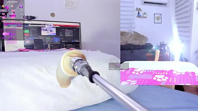 Snapshot of Soraya_Davis chatting on 09/22/25, 09:33 Soraya Davis online show from 09/22/25, 09:33