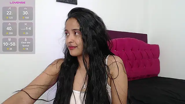 Snapshot of Lili666_ chatting on 10/20/25, 04:57 Lili666 online show from 10/20/25, 04:57