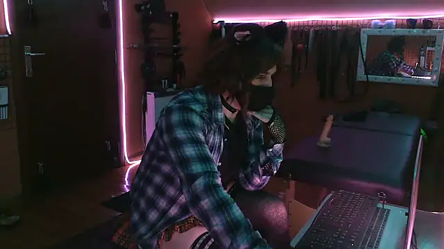 Ginny-the-bdsm-nympho online show from 03/15/26, 06:14