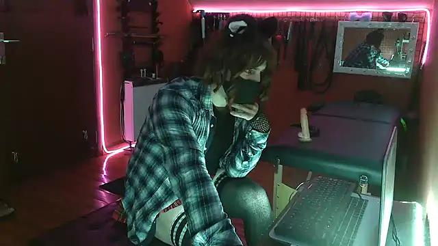 Ginny-the-bdsm-nympho online show from 03/29/26, 05:02