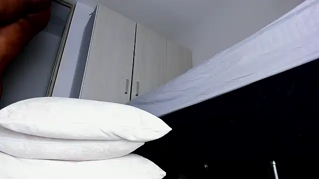 Skarleth69 online show from 03/10/26, 12:10