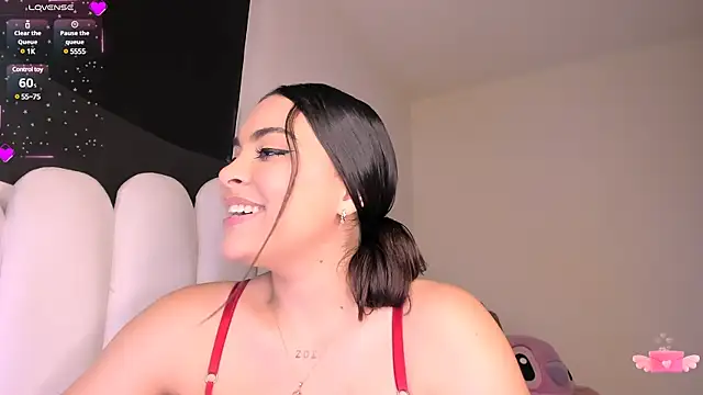 Snapshot of nahla_jameel chatting on 01/21/25, 10:52 nahla jameel online show from 01/21/25, 10:52