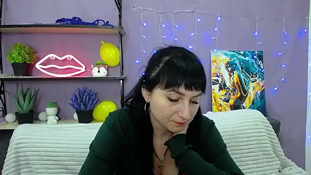 NinaFlawlees online show from 01/21/25, 10:30