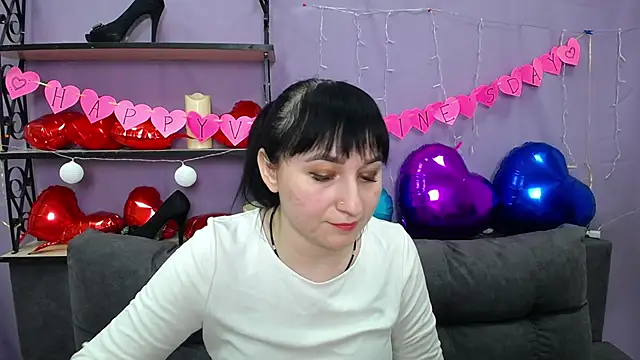 NinaFlawlees online show from 02/05/25, 07:10