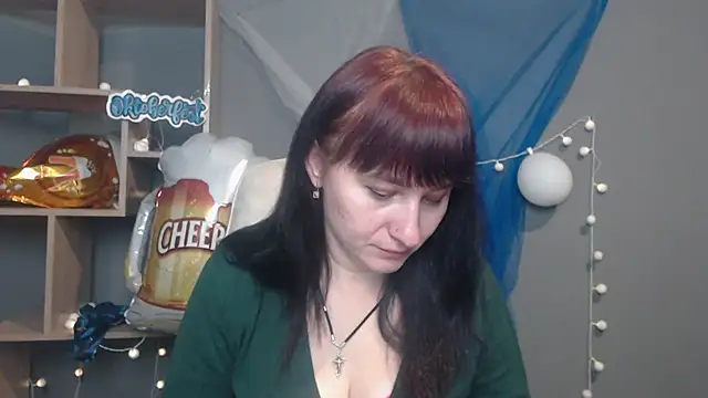 NinaFlawlees online show from 10/10/25, 11:53