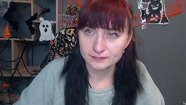 NinaFlawlees online show from 10/20/25, 12:05